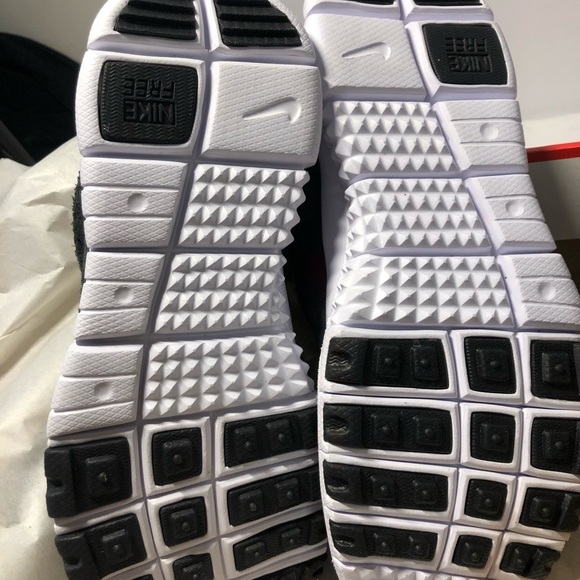 Mens Nike Free Run Trail US Size 9.5 Black/white new with box CW5814-001] - Picture 5 of 13